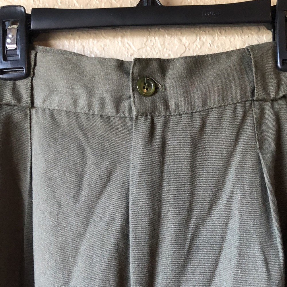 Vintage 90’s Pleated Front Olive Green Pants by Dress Barn size 14 - Picture 3 of 7